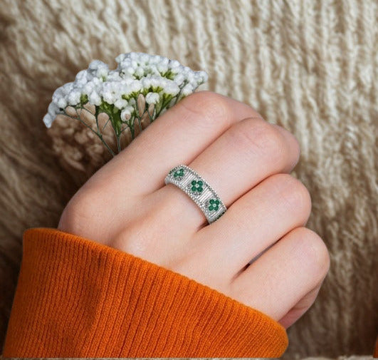 Emerald Clover Baguette Adjustable Ring